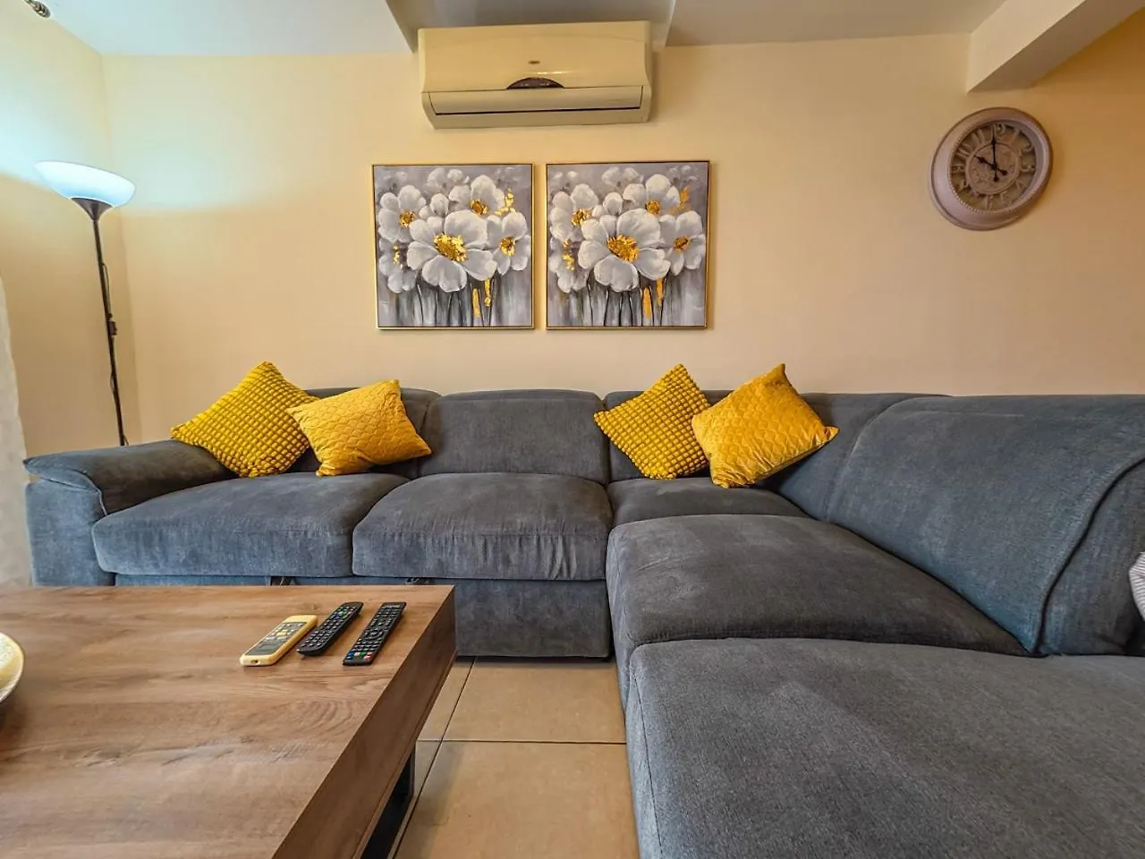 Nissi Beach Pool View Apartment Free Wifi アヤナパ